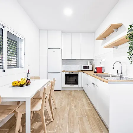 Renovated Apartment On Salinetas Beach. Exterior photo