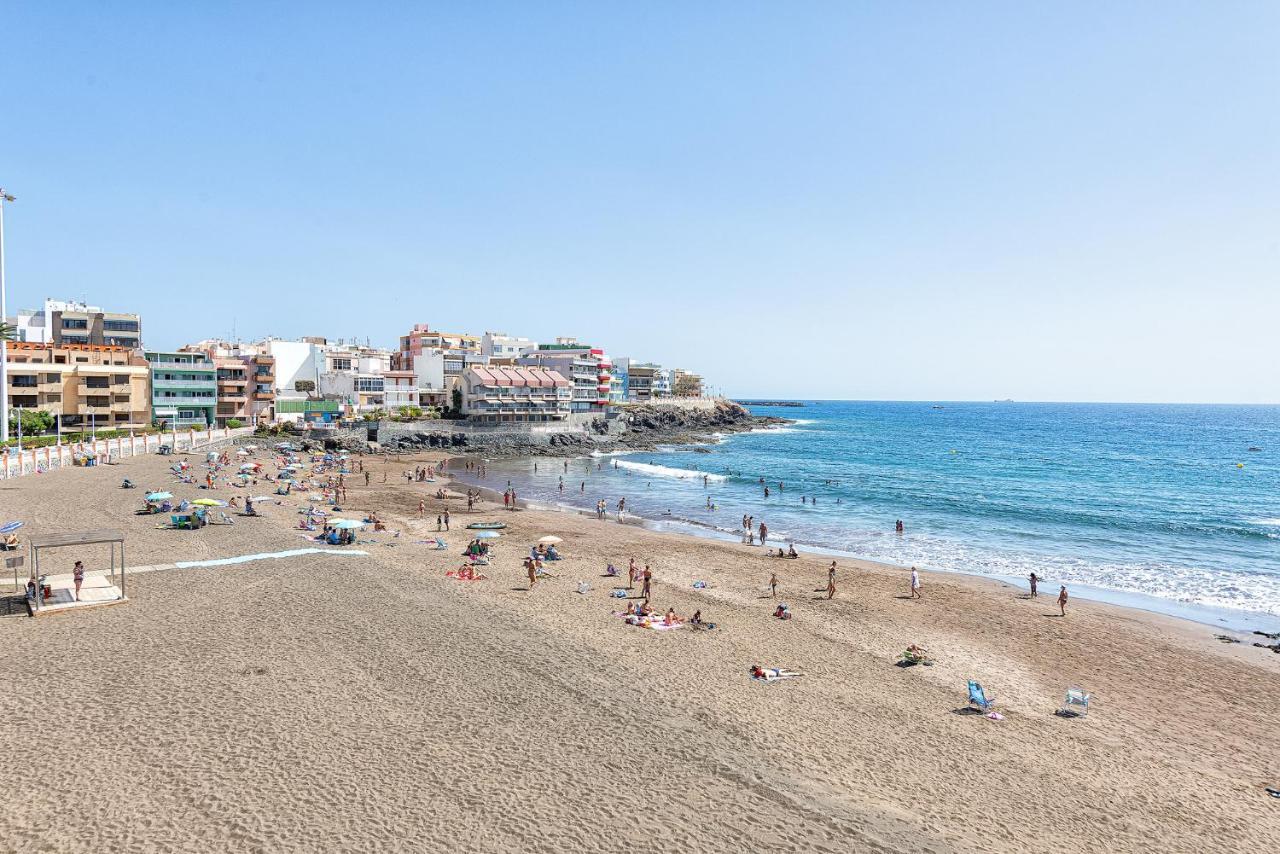 Renovated On Beach. Apartament *